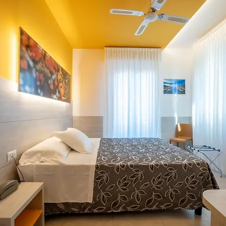 Hotel Clipper à Pesaro Extérieur photo