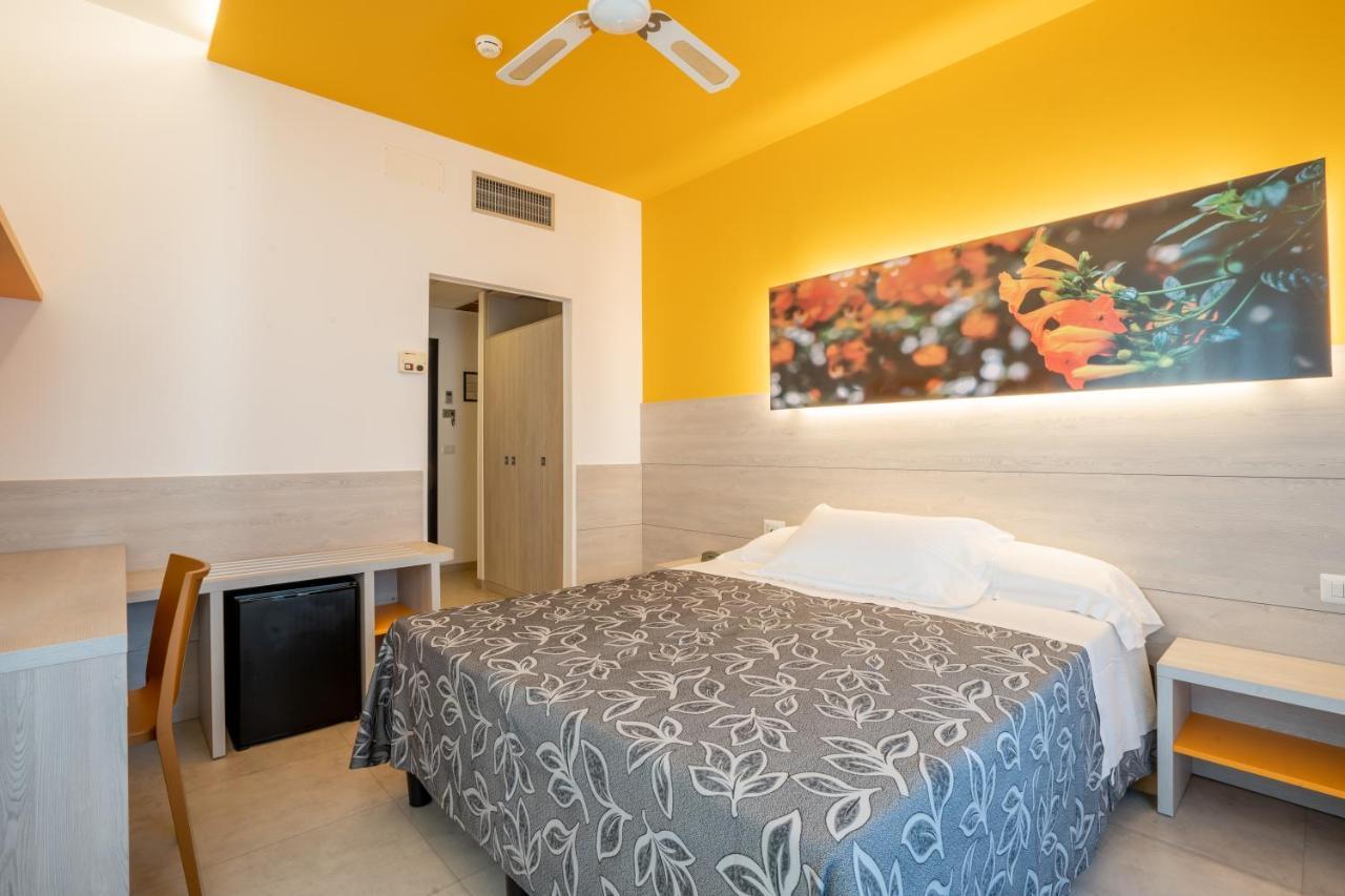 Clipper Hotel